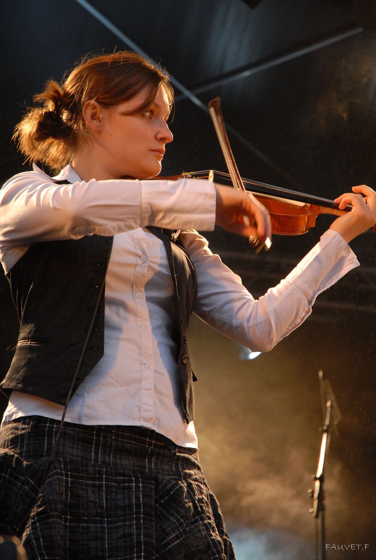 2010 (52)
